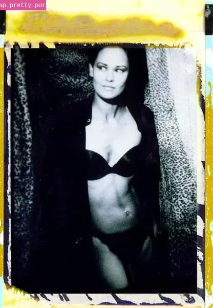 Sydney Penny - Photo #01
