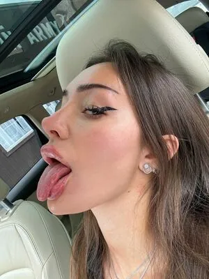 Sisi Rose