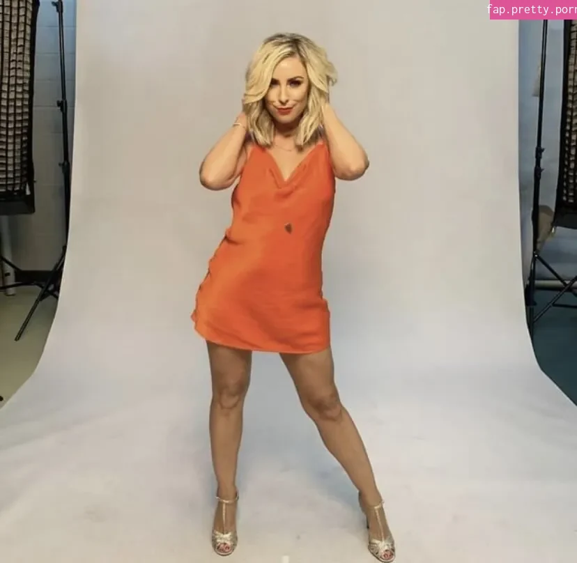 Sarah Schreiber - Photo #09