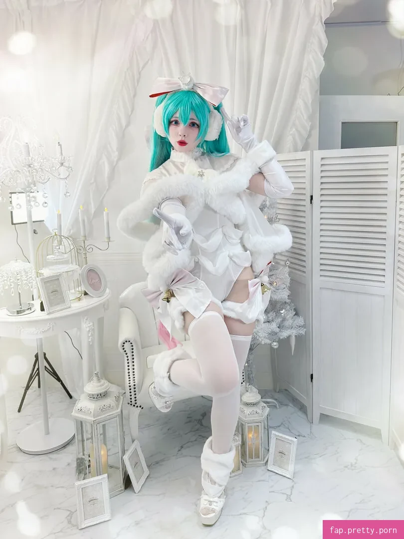 Saya Scarlet - Photo #14