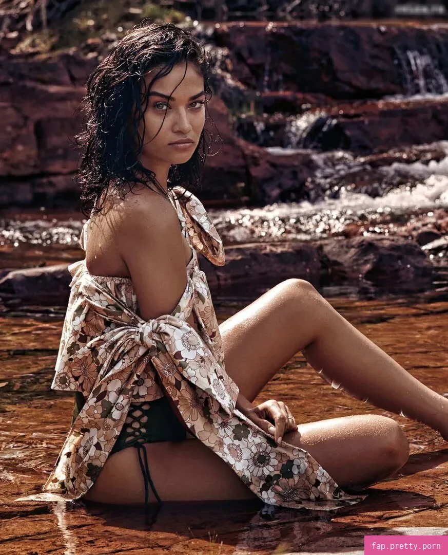 Shanina Shaik - Photo #40