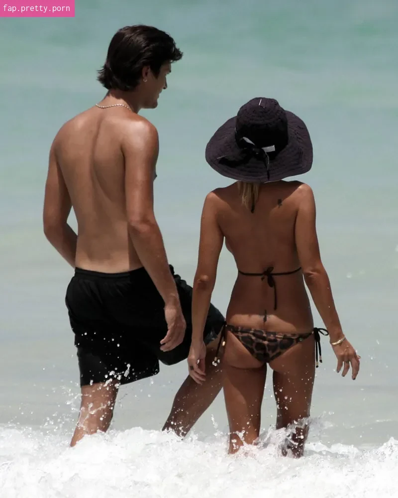 Shauna Sand - Photo #18