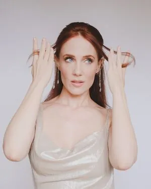 Simone Simons