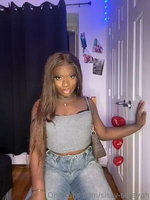 sissy-serayah