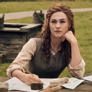 Sophie Skelton
