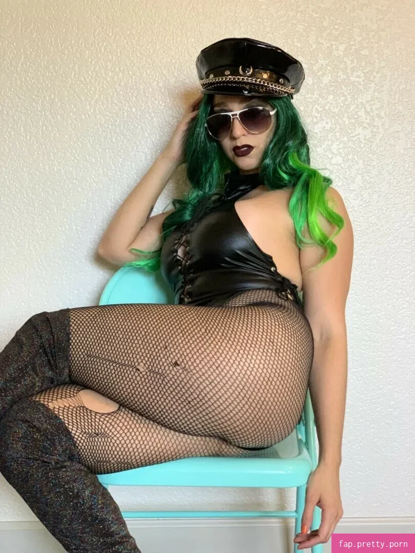 Sarah The Rebel - Photo #32