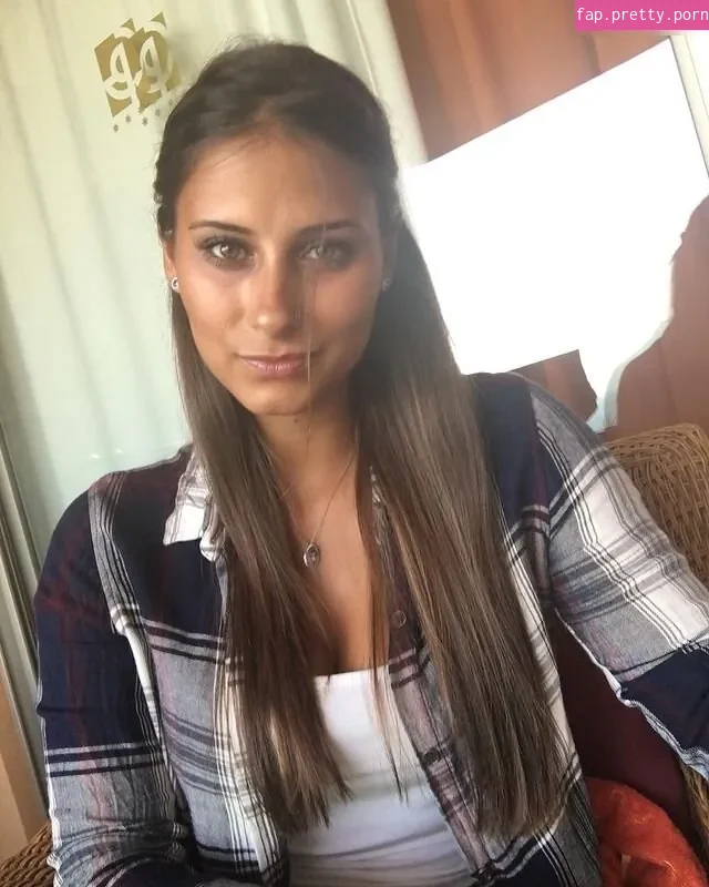 Sharon Trovato - Photo #01