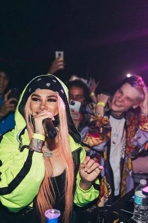 Snow Tha Product