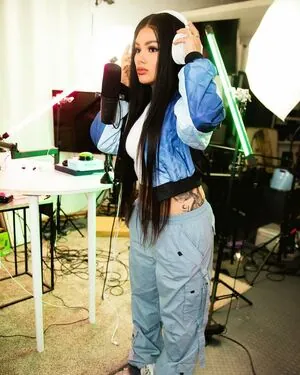 Snow Tha Product