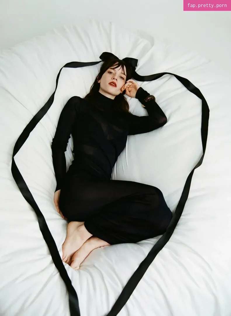 Sophie Thatcher - Photo #37