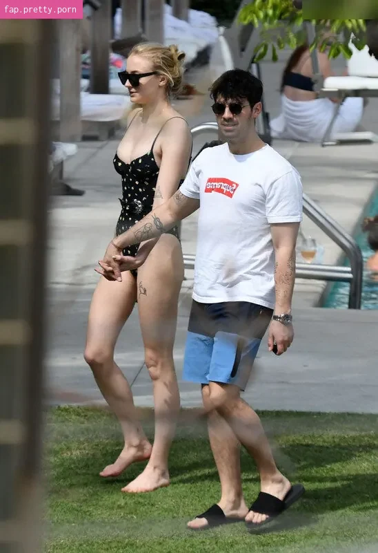 Sophie Turner - Photo #49