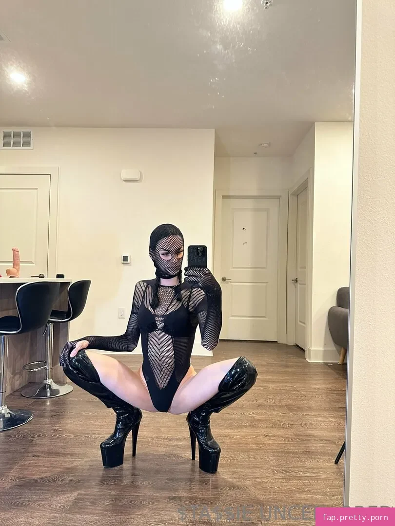 stassieuncensored - Photo #40