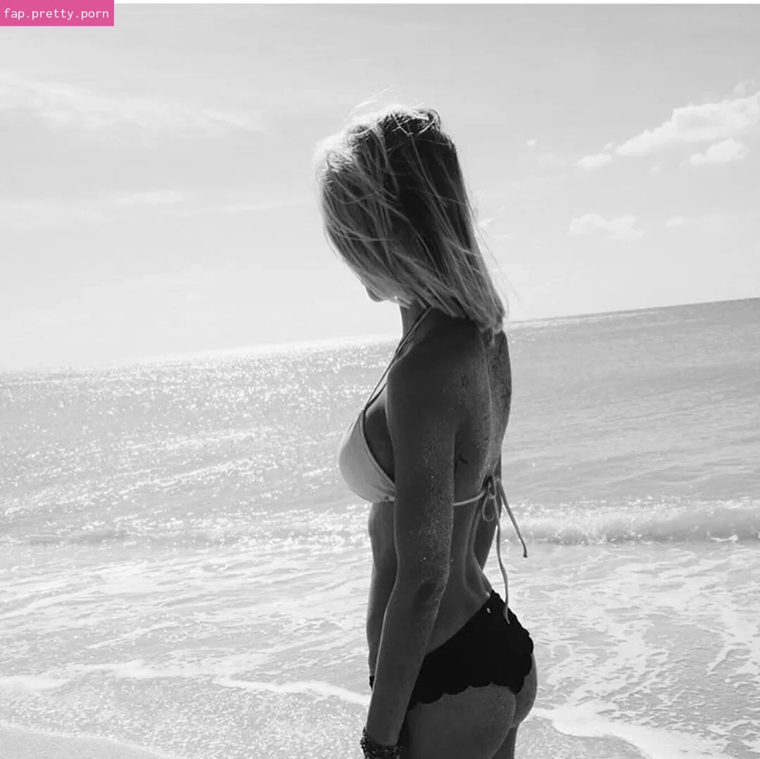 Stella The Light - Photo #02