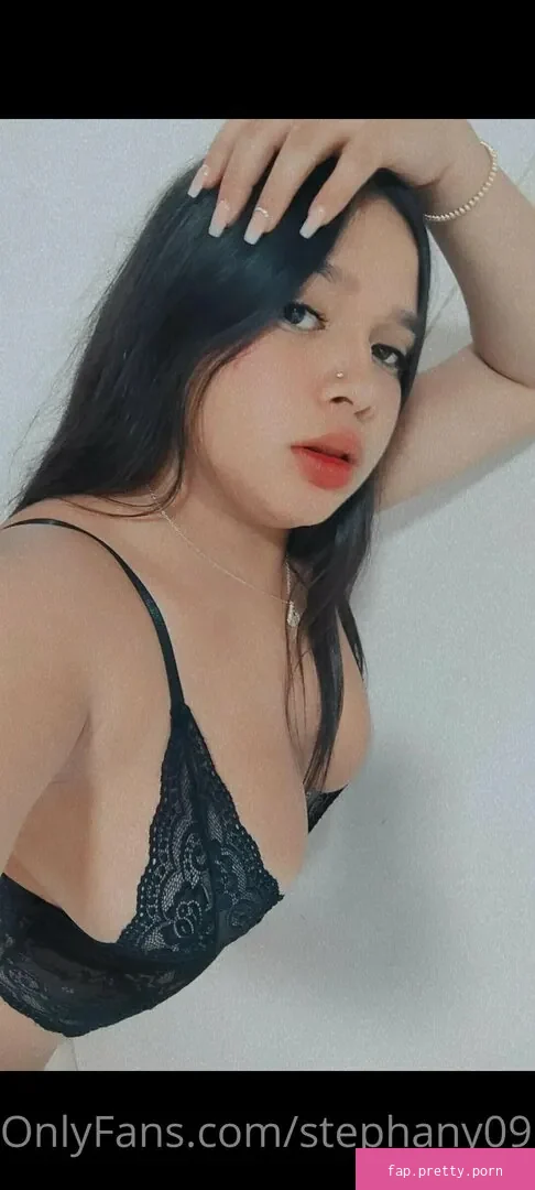 stephany09 - Photo #01