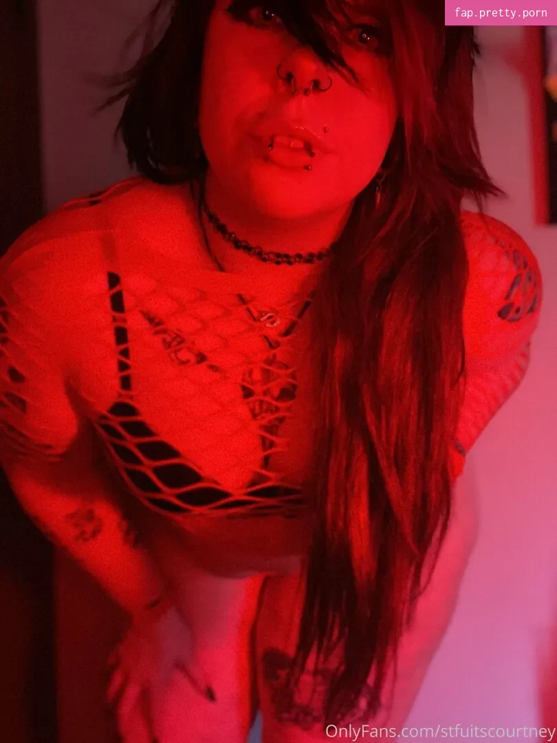 stfuitscourtney - Photo #40