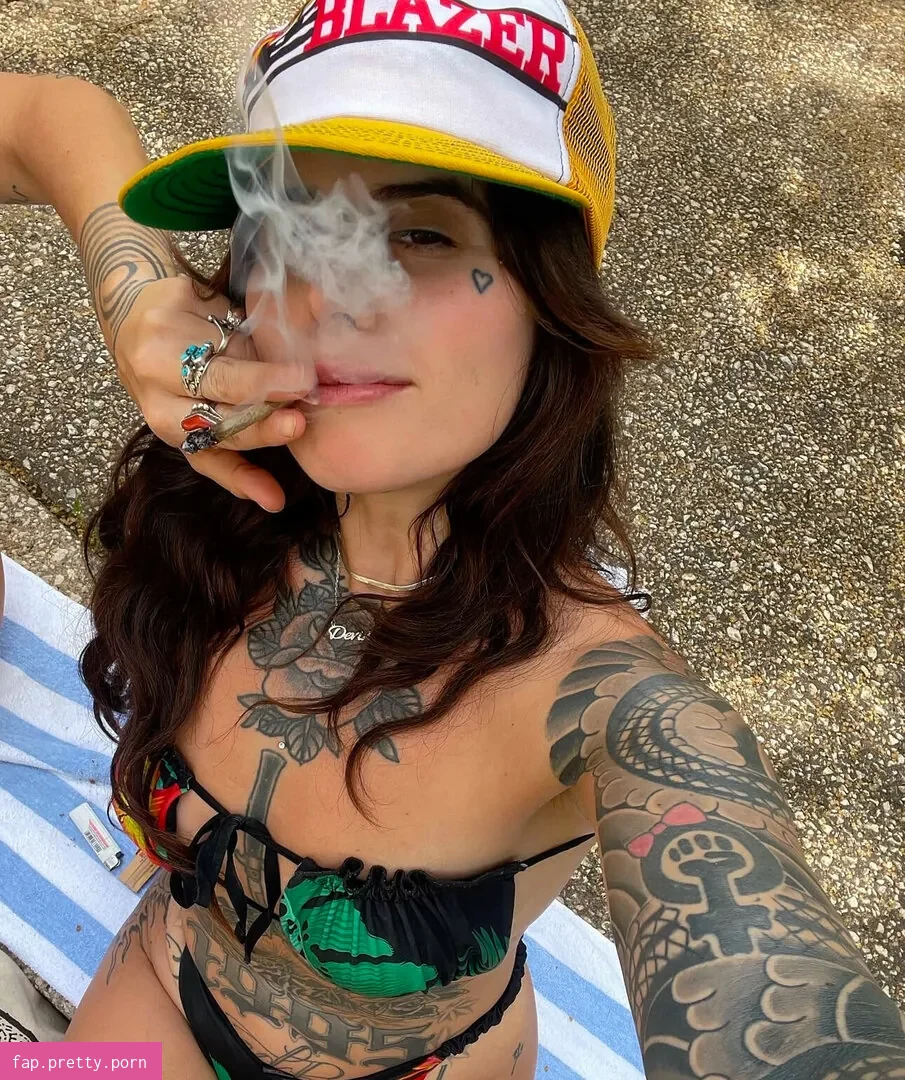 Stonedbettyyy - Photo #02