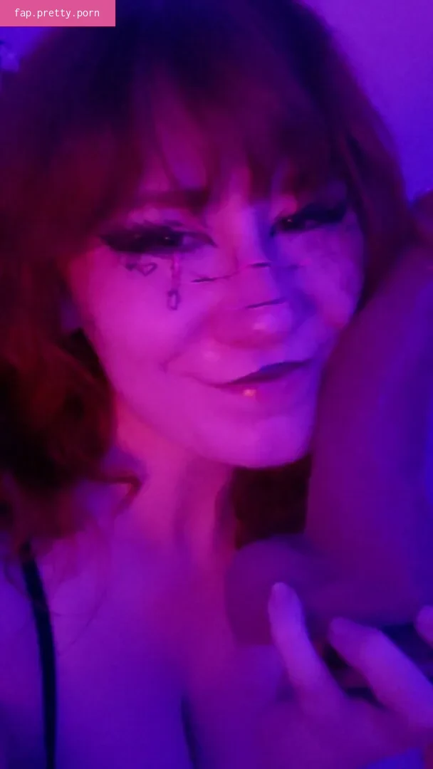 Strawbri - Photo #17