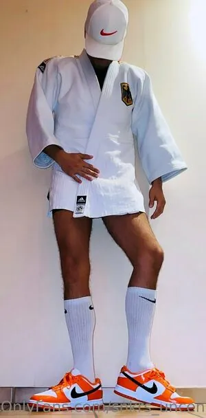 snkrs_uncensored