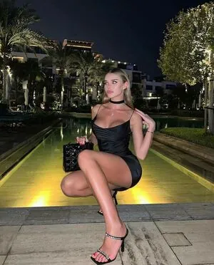 SUMMERLOVESUMMER