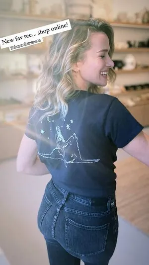 Shantel VanSanten