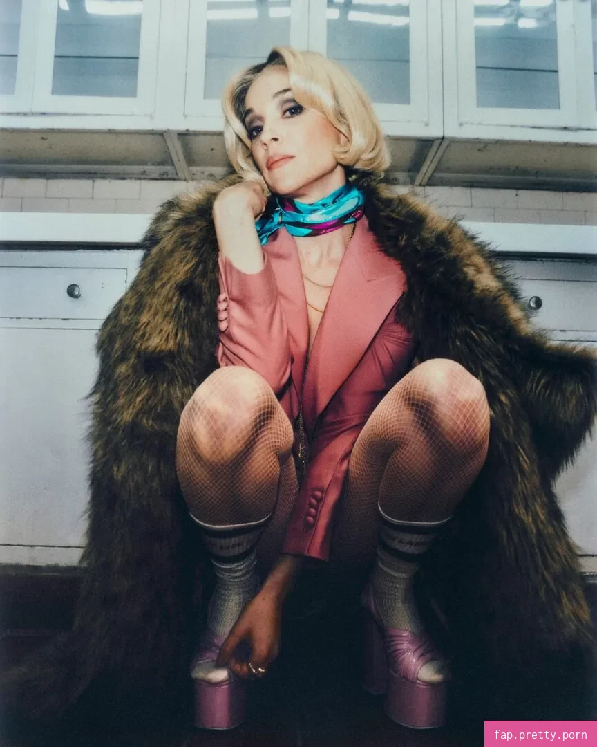 St Vincent - Photo #22