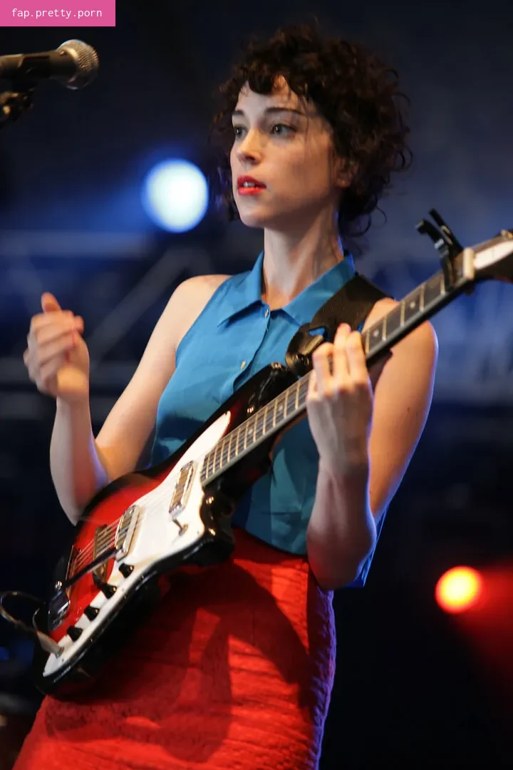 St Vincent - Photo #71