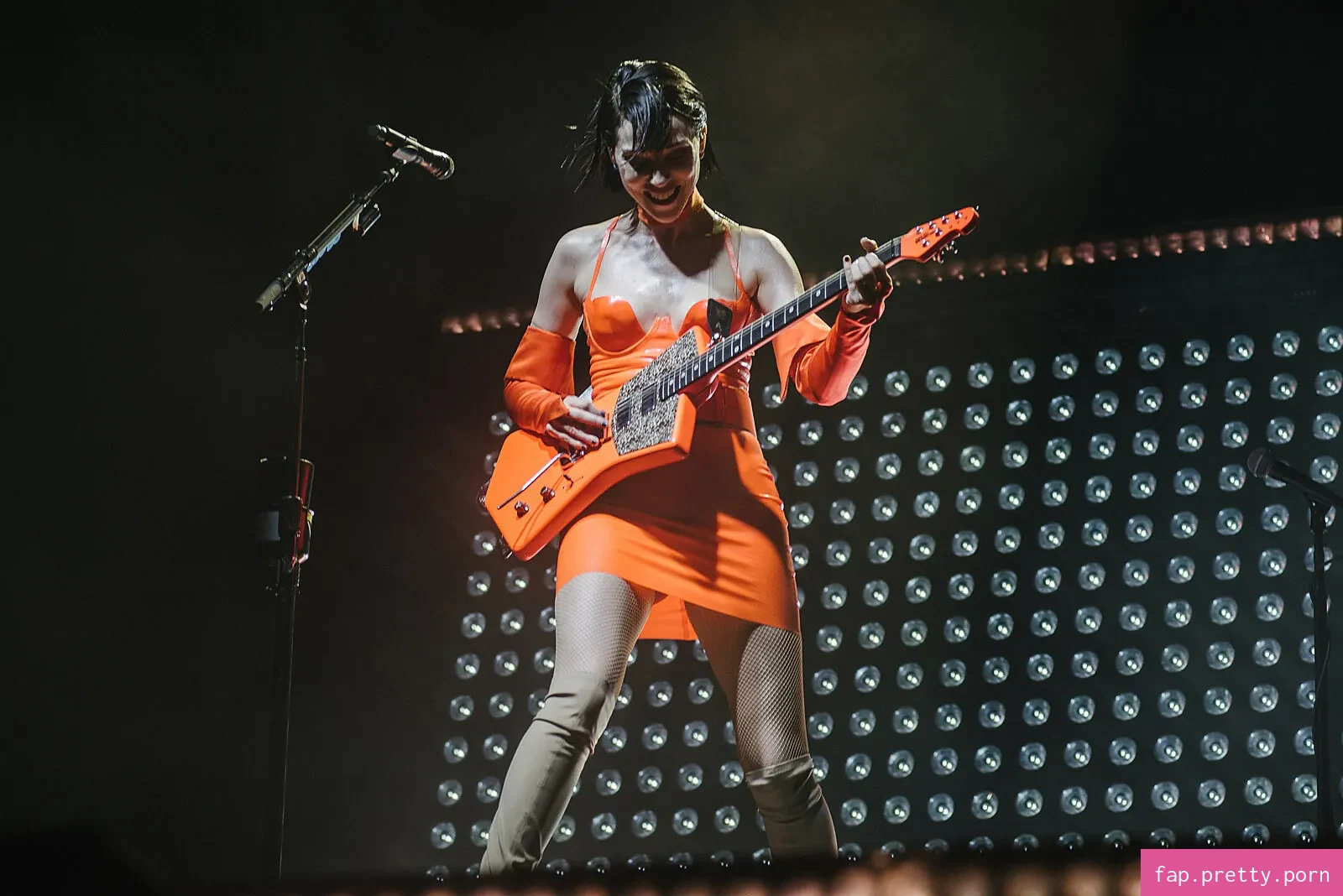 St Vincent - Photo #86