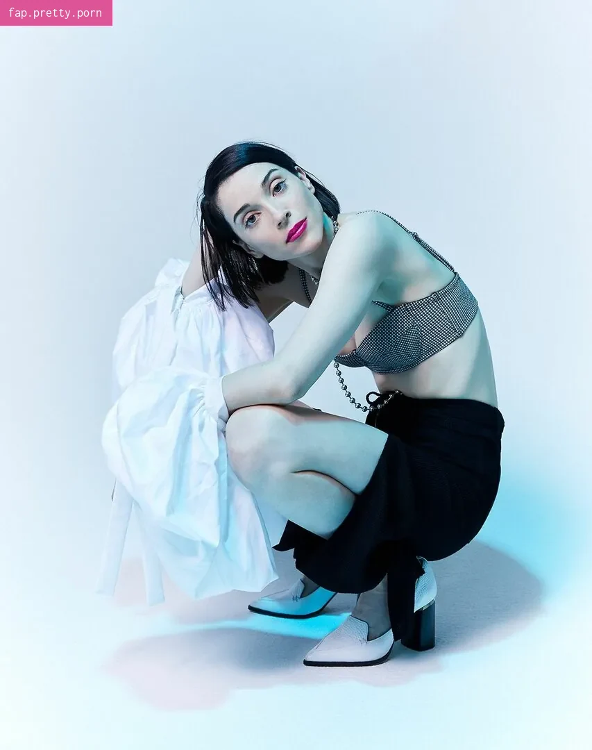 St Vincent - Photo #24