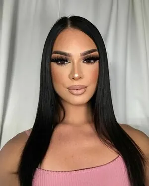 stella_valenciaga