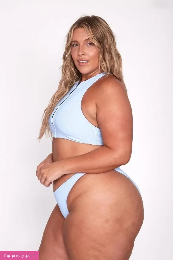Stephanie Viada - Photo #03