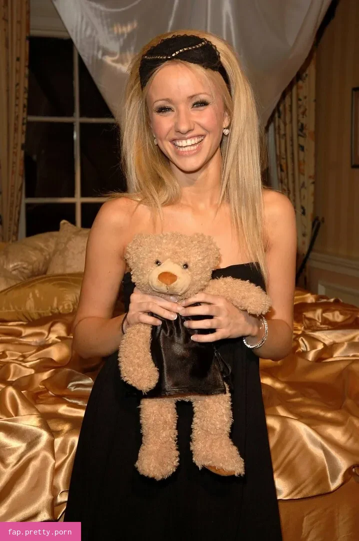 Sammy Winward - Photo #63