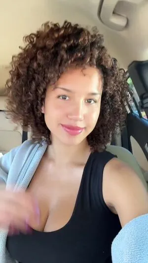Sofia Wylie
