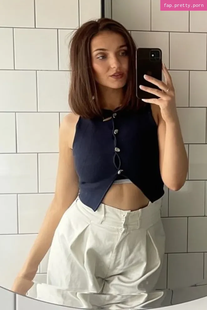 Sophie Wallace - Photo #92