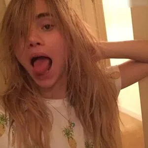 Suki Waterhouse