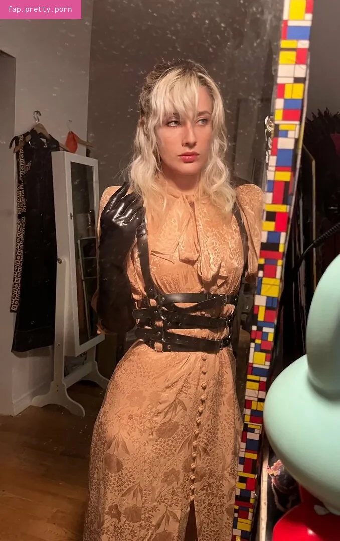 sweatieangle - Photo #01