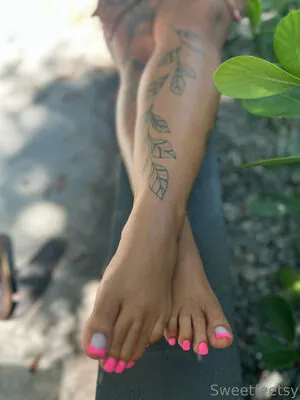 sweetfeetsyfree