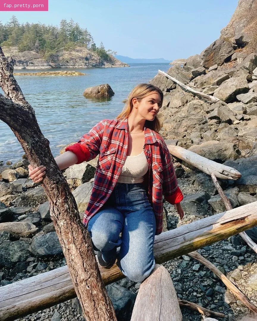 Sarah Z - Photo #84