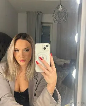 tilde_06