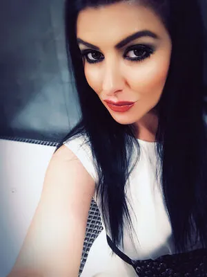 tarynthomas
