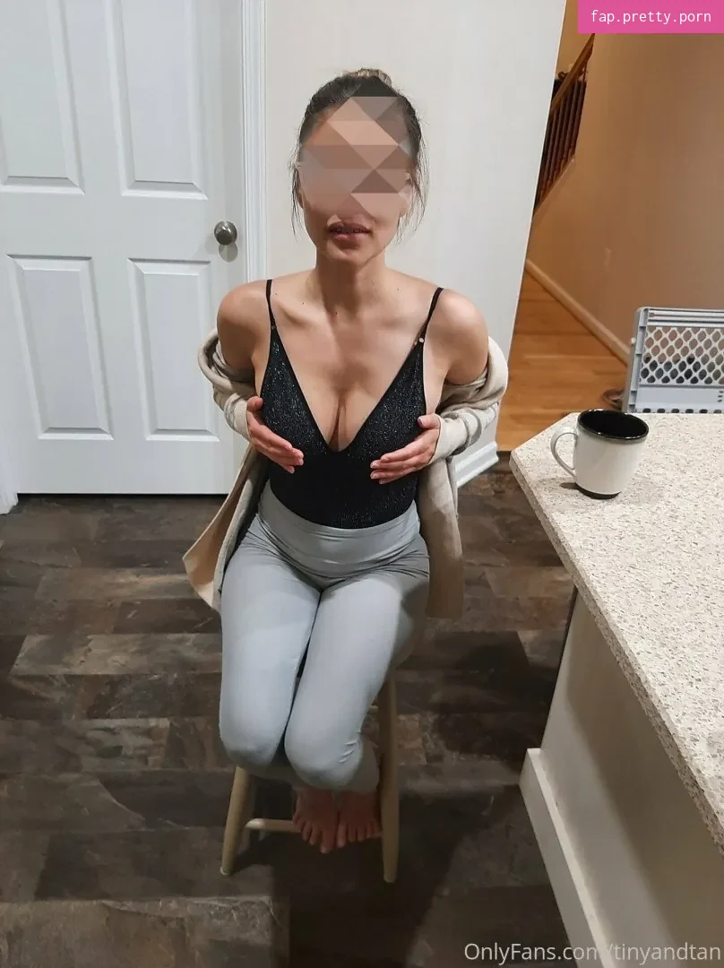 Tiny And Tan - Photo #02