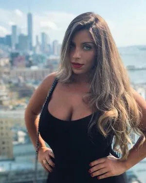 Tami Bar