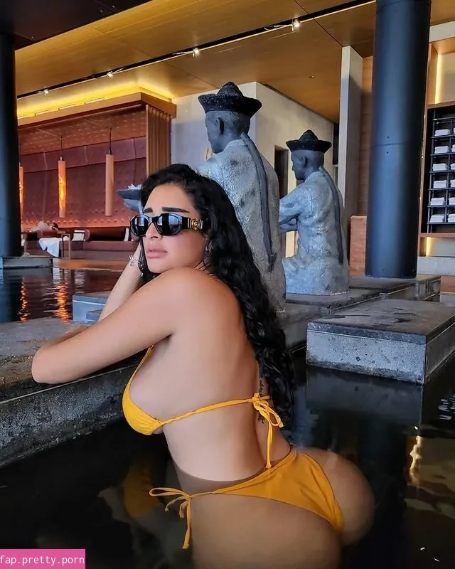 Tania Barbosa - Photo #01