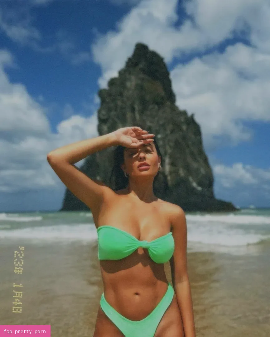 Thais Braz - Photo #11
