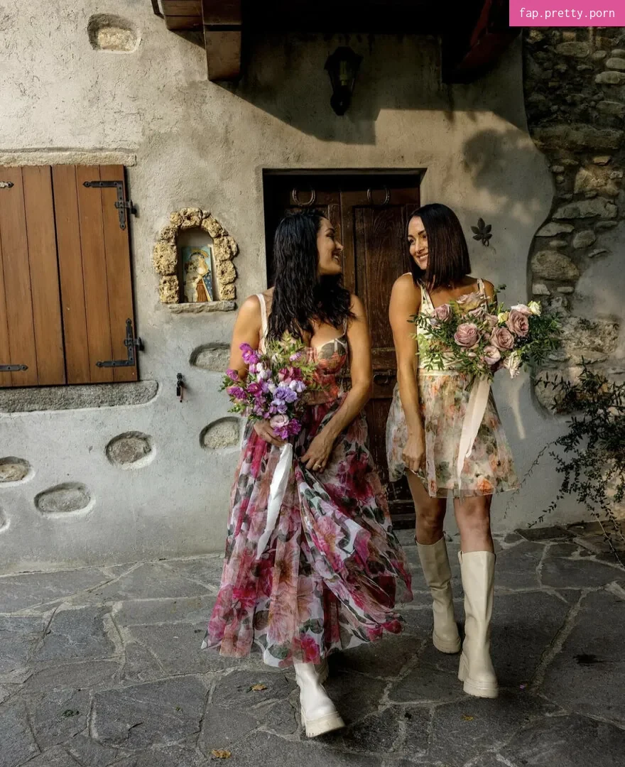 The Bella Twins: - Photo #44