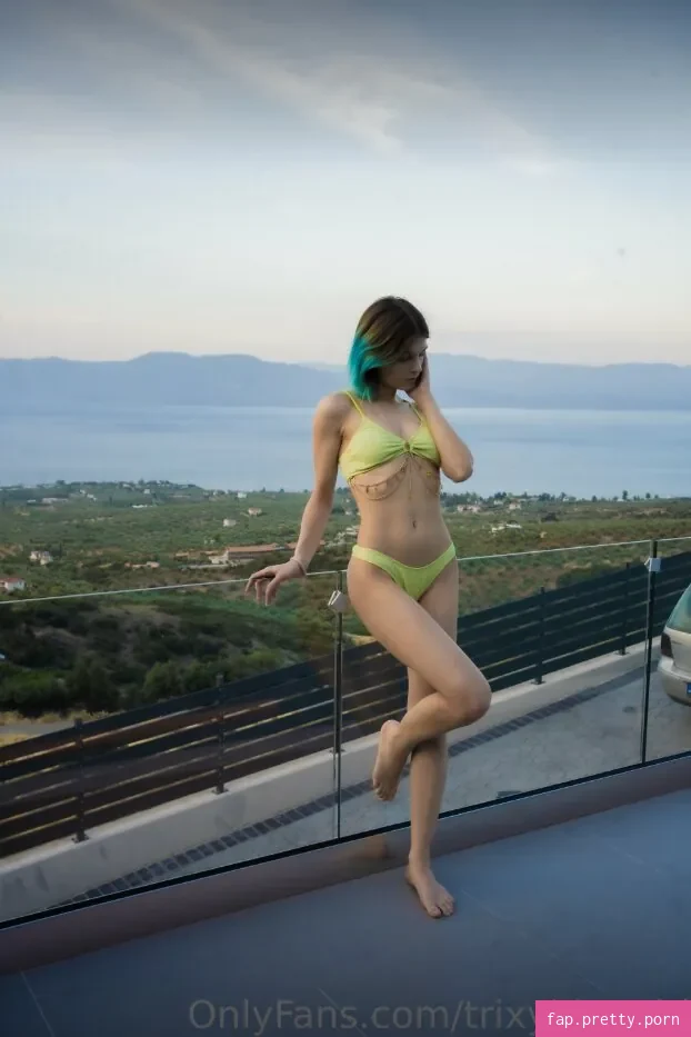 Trixy Blue - Photo #29