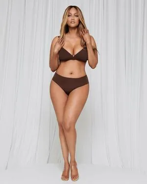 Tyra Banks