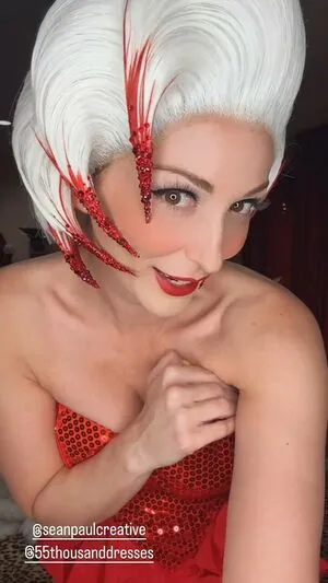 The Carlotta Champagne