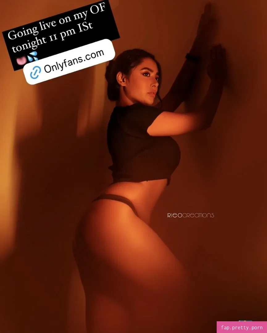 Thea D'suuza - Photo #01