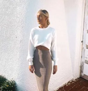 Taila Ella