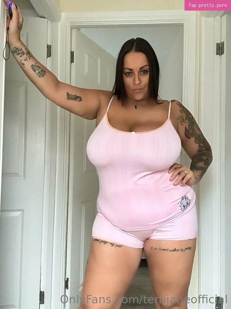 terrijaneofficial - Photo #31